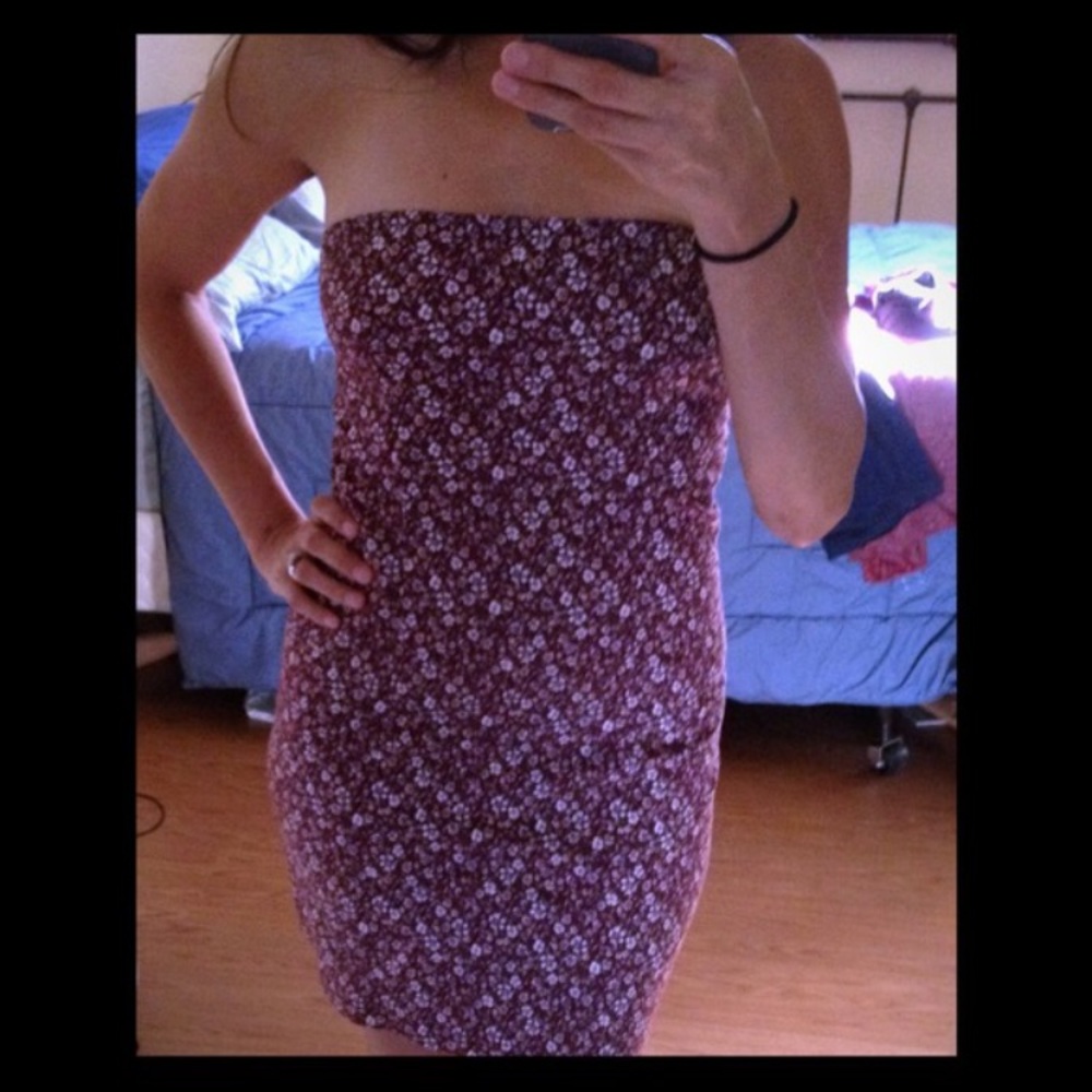 4/$20🛍 Gorgeous floral strapless dress - Picture 8 of 8